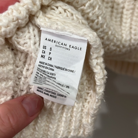 AE Cable Knit Mock Neck Sweater - Picture 5 of 6